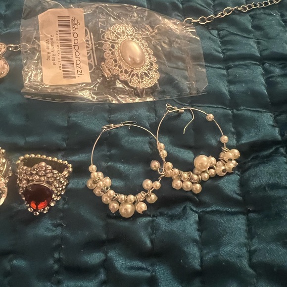 Lot of Paparazzi jewelry - combo of new and used - all GREAT condition - Picture 4 of 5